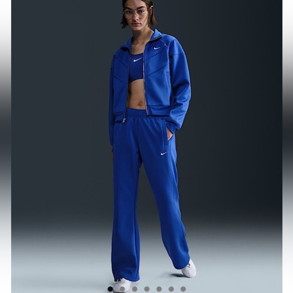 Nike sportswear Windrunner hyper royal blue pants